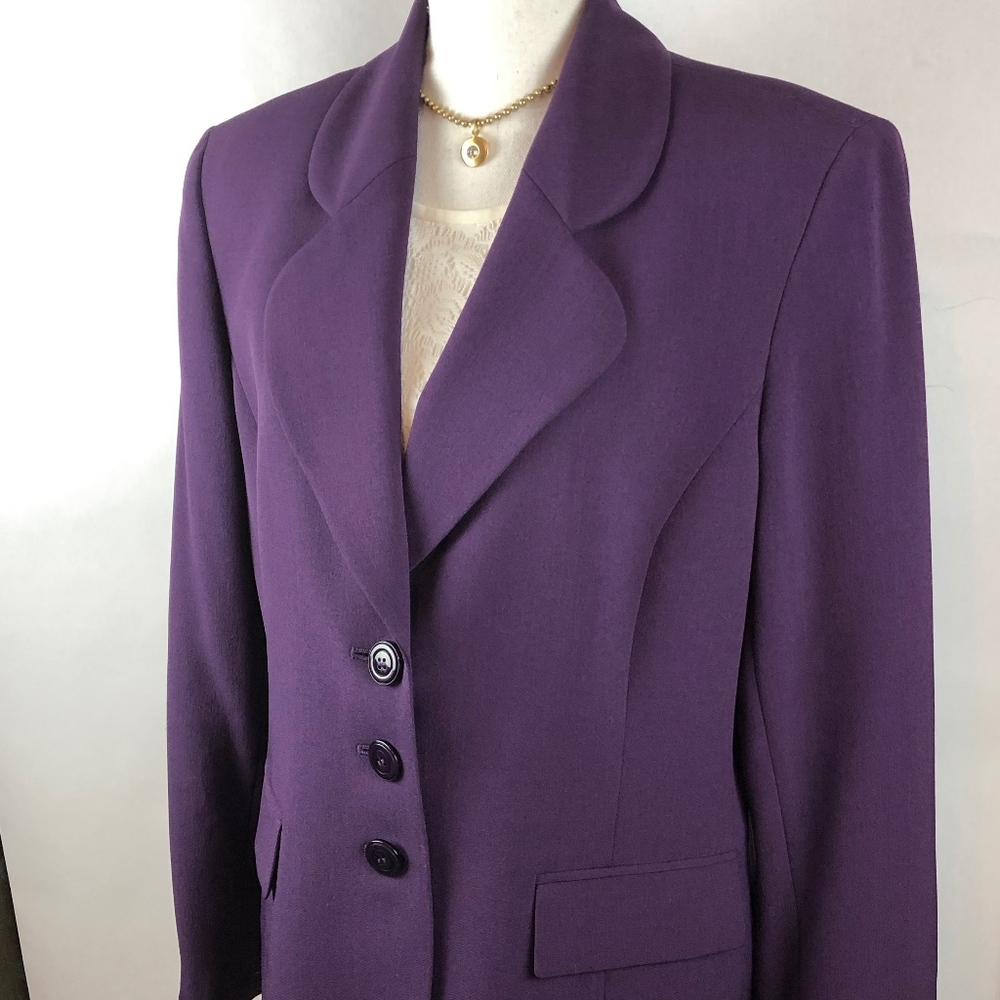 Jones Studio 3-Button Blazer Size 14